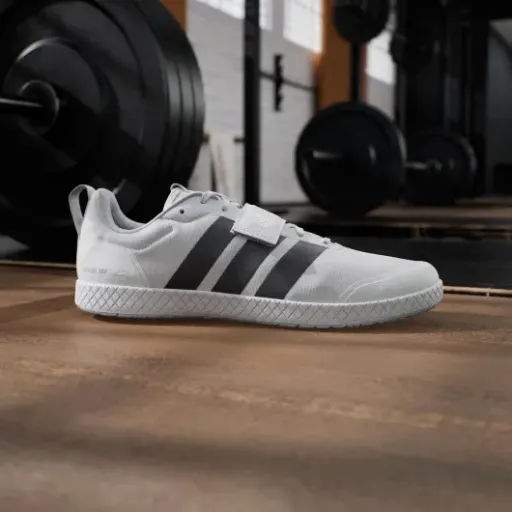 Test adidas The Total : les chaussures d’haltéro à semelle plate pour lifters terre-à-terre