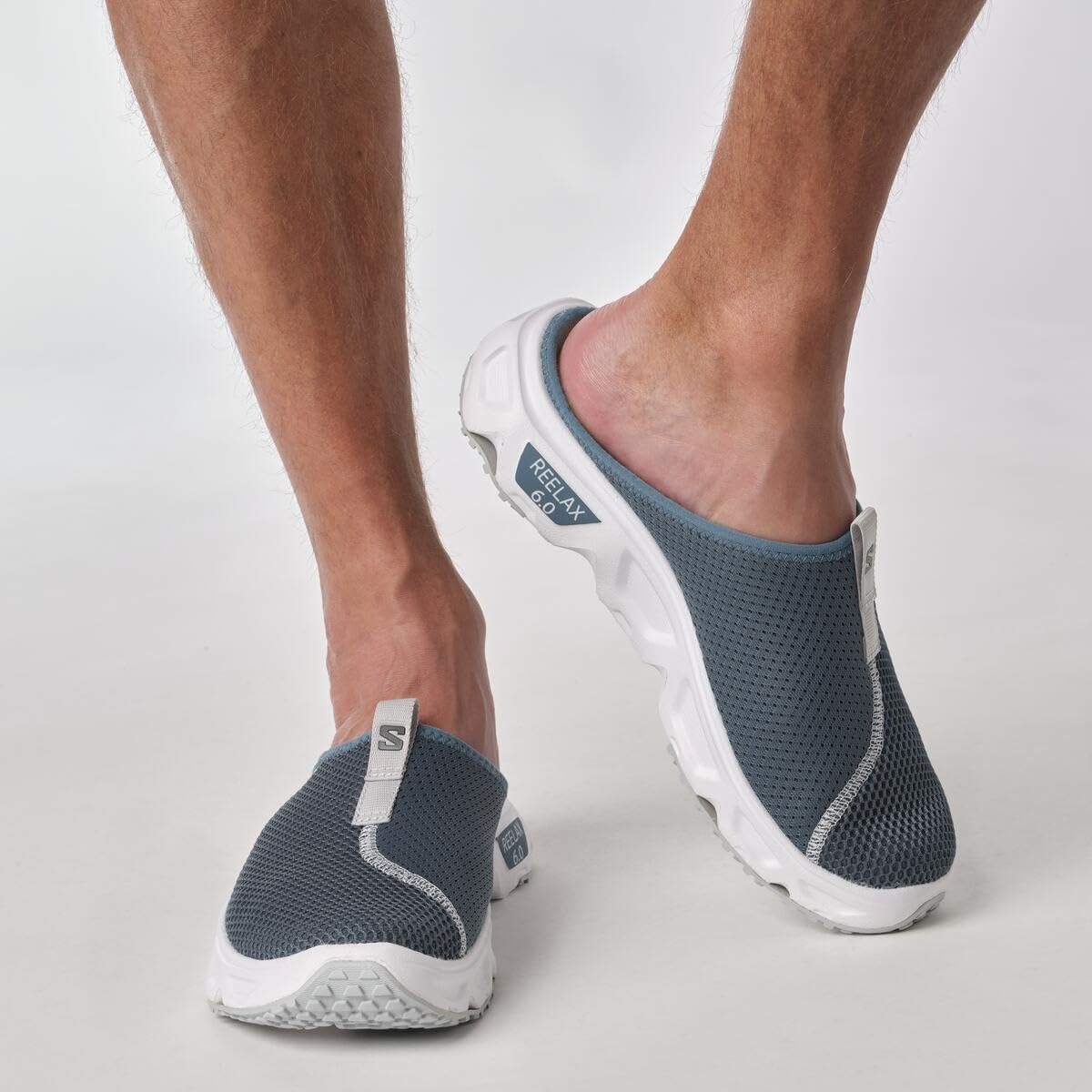 Reelax Slide 6.0 Mules de récupération pour Homme Foulée amortie Confort instantané et Longue durée Style Polyvalent 44 EU Blue Ashes White Pearl Blue