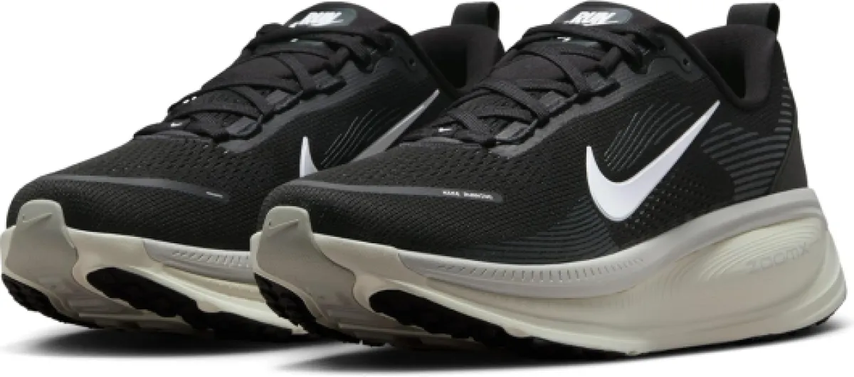 Nike Vomero 18 SneakerHomme 44 EU Noir Coconut Milk Light Iron Ore Summit White