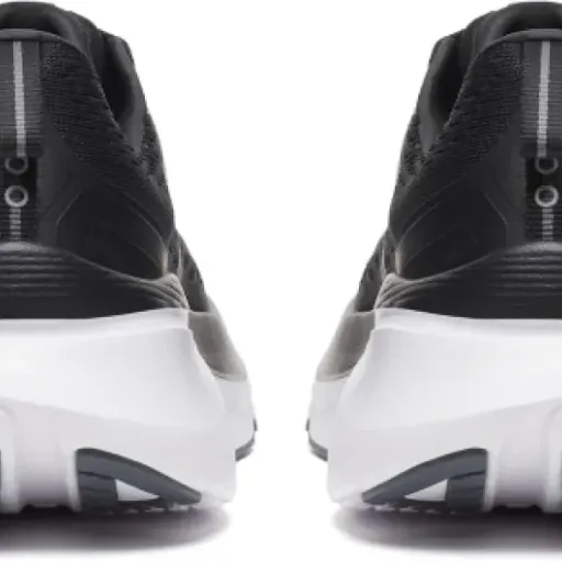 Test Saucony Guide 18 (44.5 EU Noir Blanc) : la chaussure de running stable qui mise sur le gros amorti