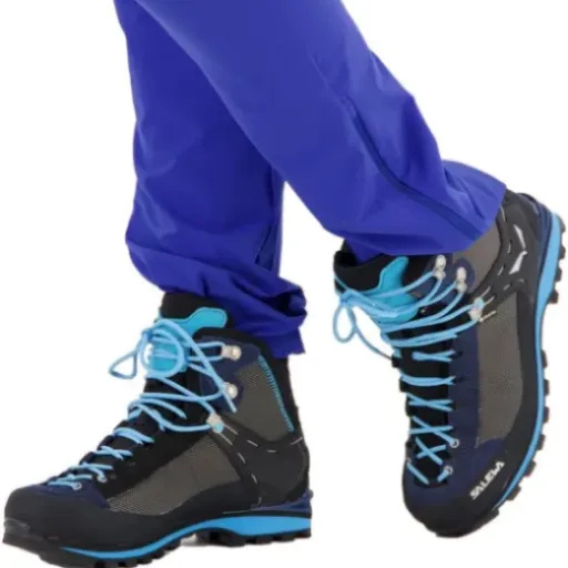 Test Salewa Crow GTX Femme : des vraies chaussures d’alpi/trek, pas des baskets déguisées